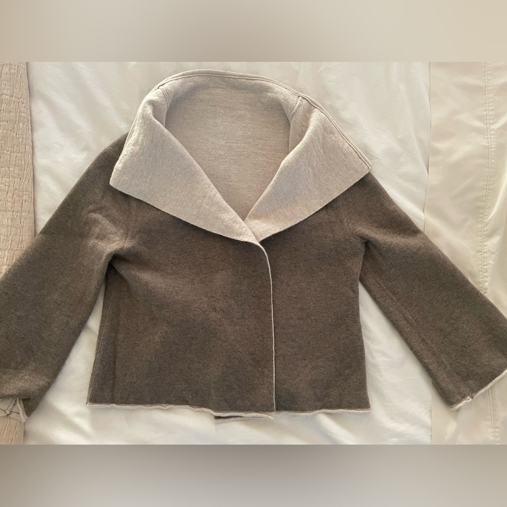 VTG: Wool Cropped Open Cardigan Sweater 3/4 Bell Sleeve Ivory/Cafe’
Wide Collar